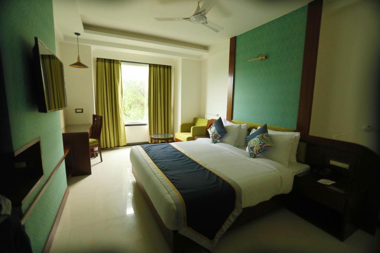 The Pinnacle Inn Sarnath Váránaszi Kültér fotó