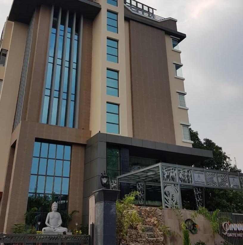 The Pinnacle Inn Sarnath Váránaszi Kültér fotó